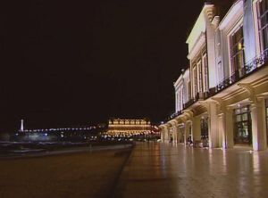 Biarritz/Casino et hotel Palais la nuit.