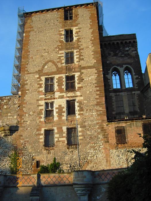 Moulins tour Mal-Coiff&eacute;e