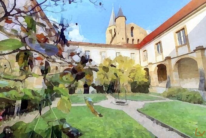 Cloitre Paray le Monial par Laura Voolu