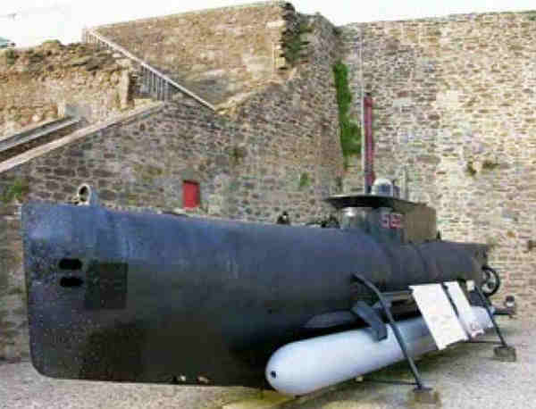 sous-marin mus&eacute;e  du ch&acirc;teau de Brest