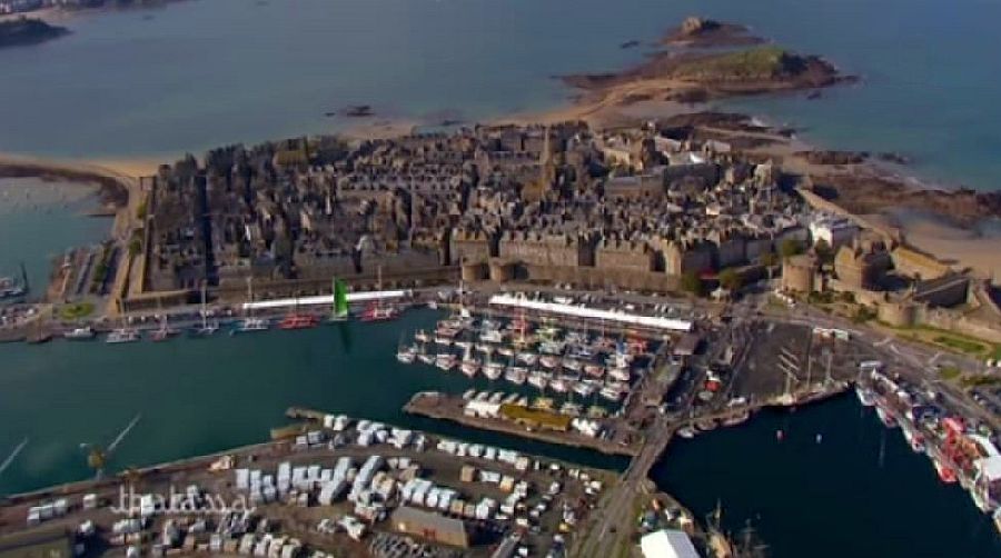 Vue de St-Malo et port de plaisance
