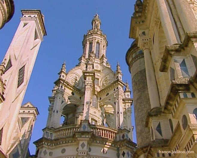 tour-lanterne Ch&acirc;teau  Chambord.