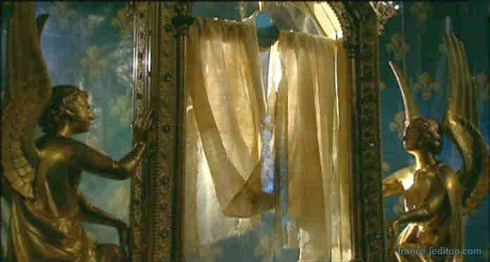 Voile de la Vierge, cath&eacute;drale de Chartres