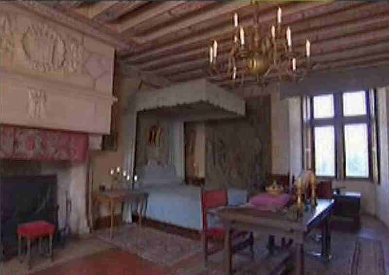 Chambre  du ch&acirc;teau de Montpoupon