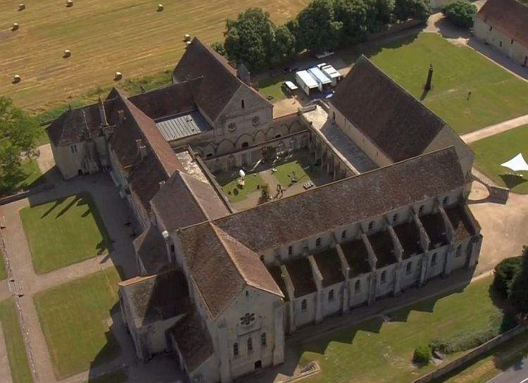 Vue abbaye de Noirlac