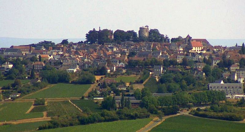 Vue de Sancerre et du vignoble