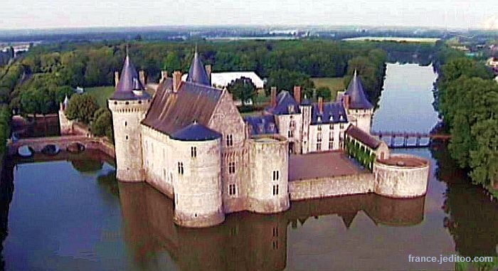 Ch&acirc;teau de Sully-sur-Loire