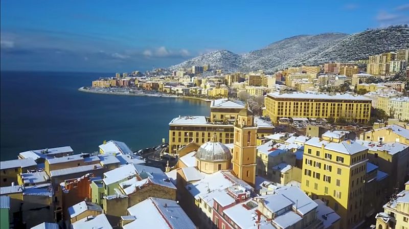Ajaccio sous la neige