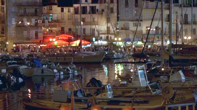 Animation, le soir, dans le port v