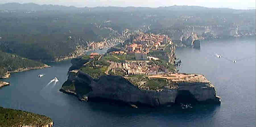 Falaise de Bonifacio, vilel haute et grotte Napol&eacute;on