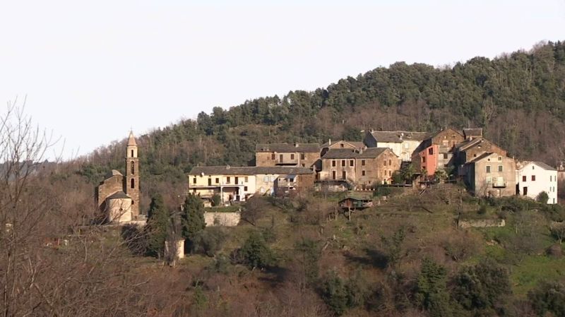 Rapaggio et son &eacute;glise