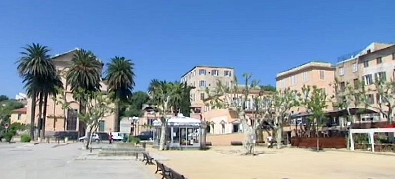 Place Paoli, Ile Rousse Corse