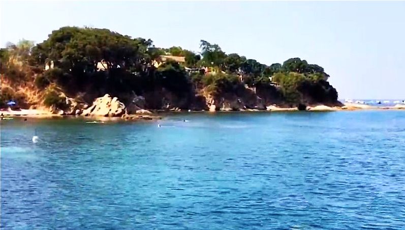 c&ocirc;te de la presqu'ile de Porticcio