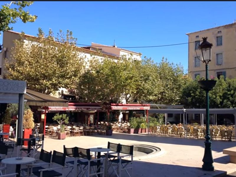 PLace &agrave; Porto Vecchio