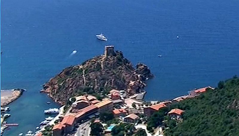 Porto et sa tour g&eacute;noise Corse