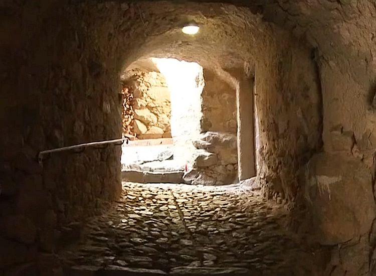 Passage vo&ucirc;t&eacute; Sant'Antonino 