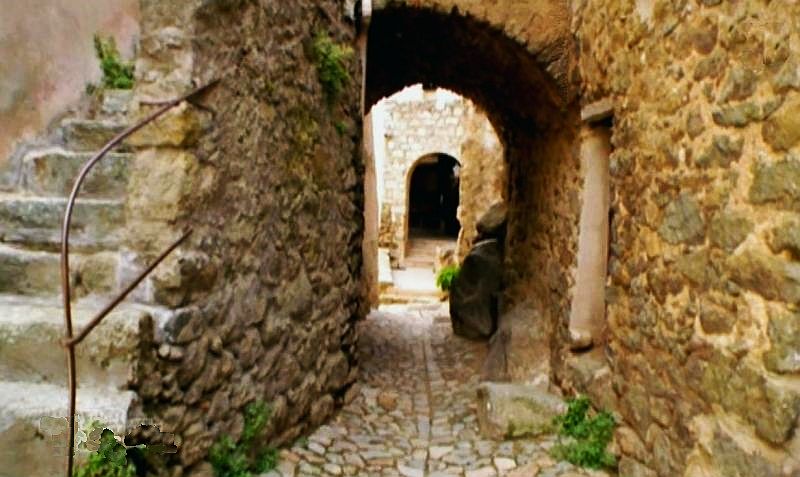 Passage vo&ucirc;t&eacute; Sant'Antonino 
