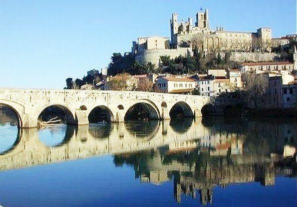 Cath&eacute;drale St-Nazaire de B&eacute;ziers et pont via Domitia &agrave; B&eacute;ziers