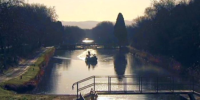 Canal du Midi pr&egrave;s de Carcassonne