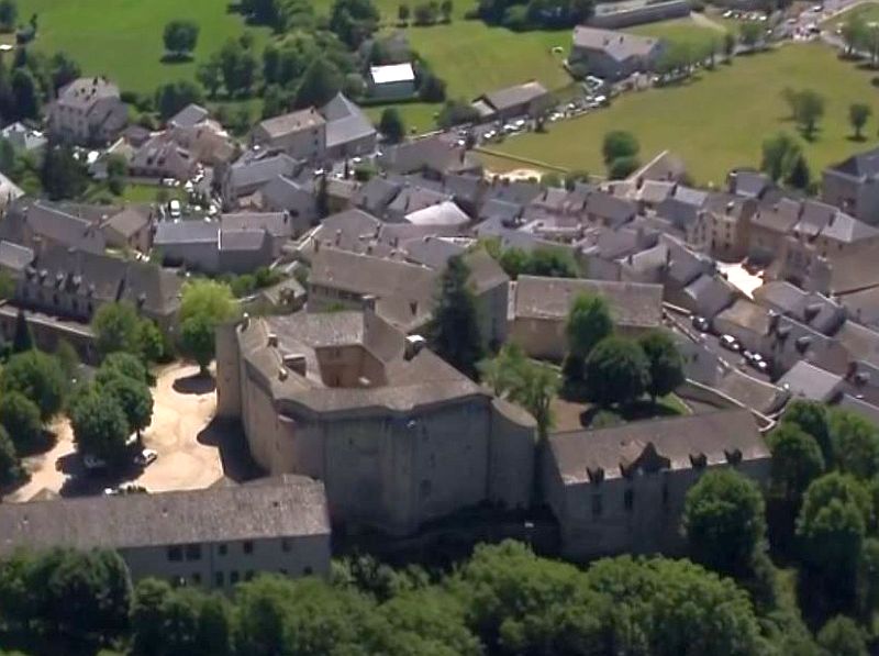 Chateau de St-Alban sur Limagnole