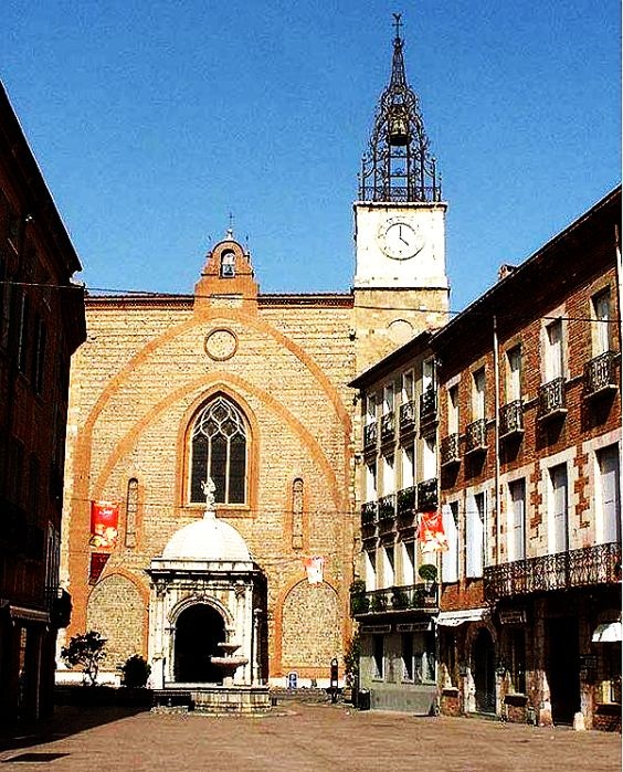 Porche Cath&eacute;drale St-Jean Baptiste de Perpignan