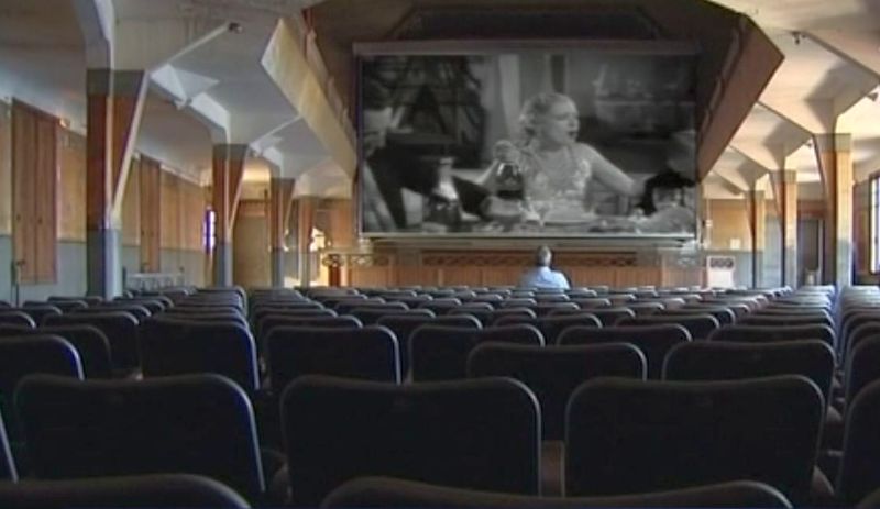 salle de cin&eacute;ma, ancien hotel Belv&eacute;d&egrave;re de Cerb&egrave;re