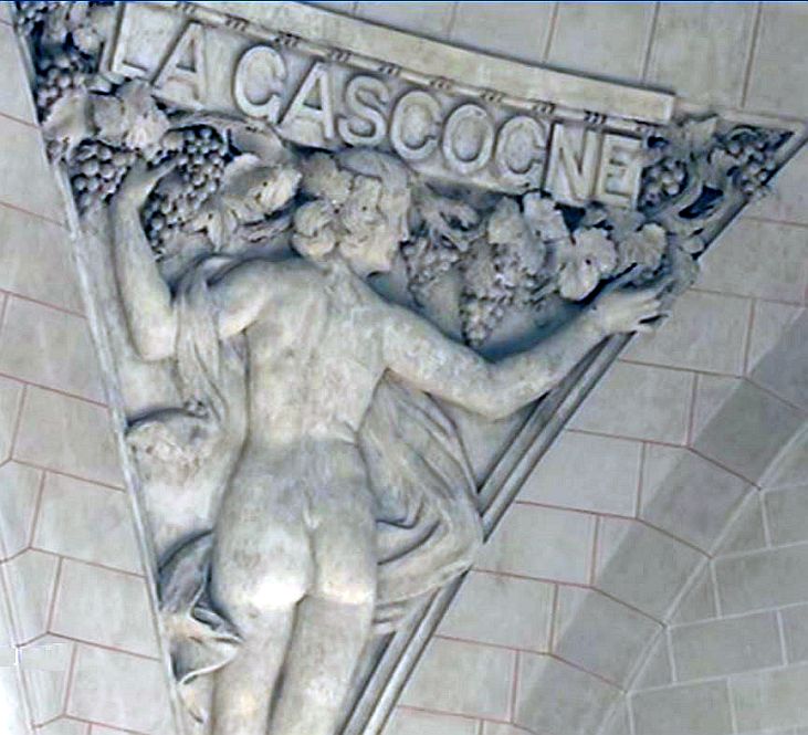 Sculpture de  la gare des B&eacute;n&eacute;ductions de Limoges