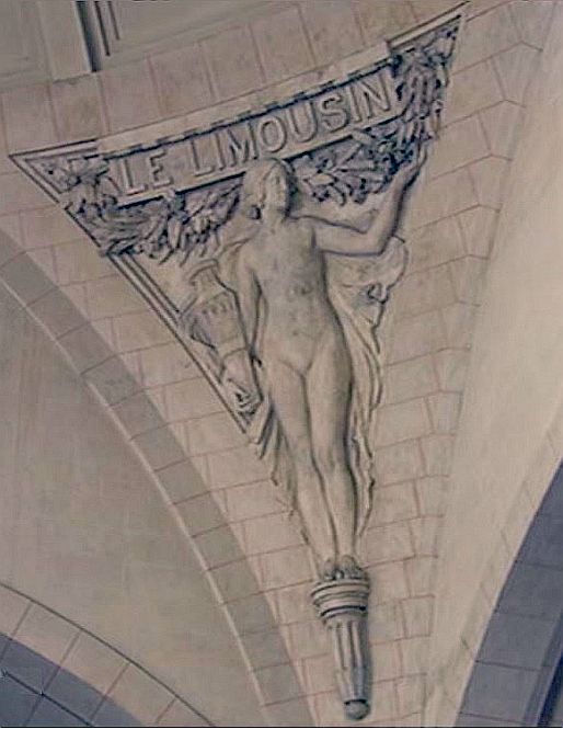 Sculpture de  la gare des B&eacute;n&eacute;ductions de Limoges