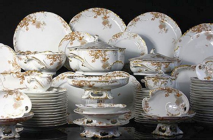 Service complet de table en en porcelaine de Limoges