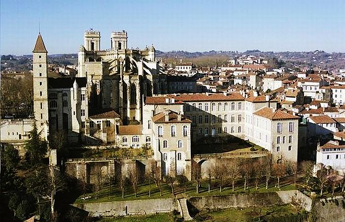 Auch et la cathédrale Ste-Marie