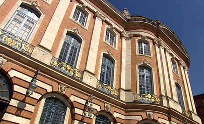 Fa&ccedil;ade du Capitole de Toulouse