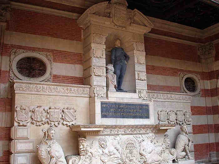 la cour Henri 4 du Capitole de Toulouse