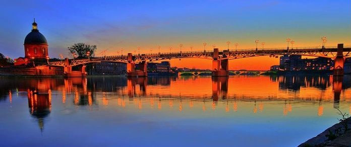 La Garonne, le pont St-Pierre et la Grave &agrave; la tomb&eacute;e du jour 