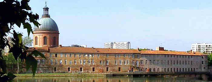 La Grave &agrave; Toulouse, vue de la rive  gauche de la Garonne