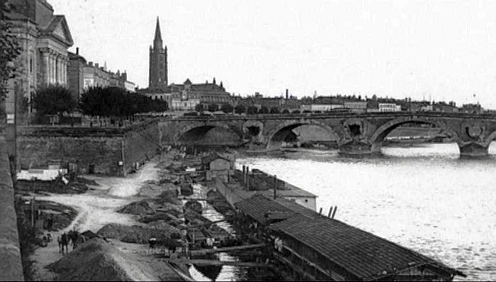 Quais de la Garonne et Pont Neuf &agrave; Toulouse