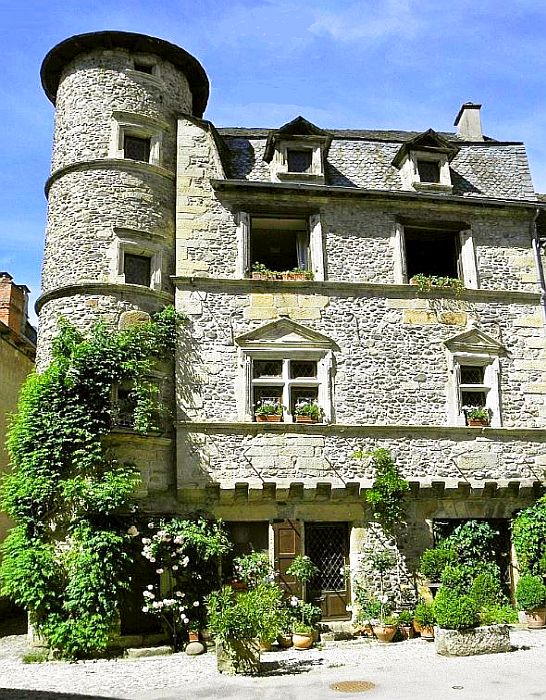 Chateau de Ste-Eulalie d'Olt