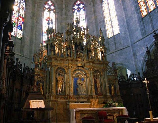 Autel de la cath&eacute;drale Notre-Dame de St-Bertrand de Comminges