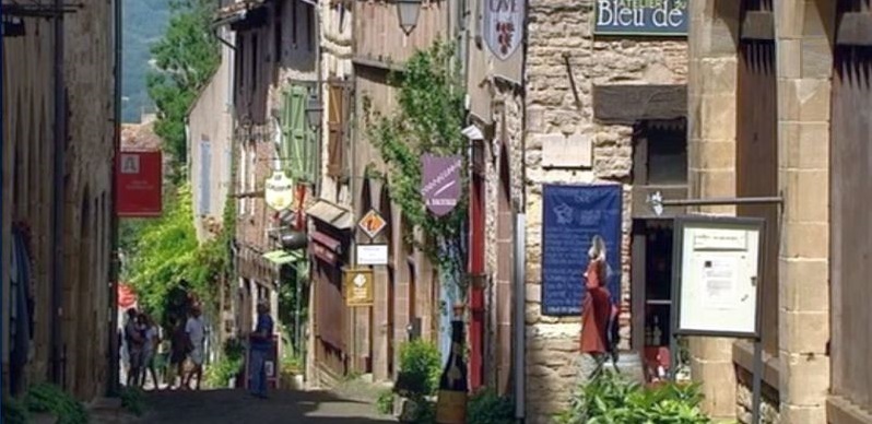 Une rue de Cordes sur Ciel