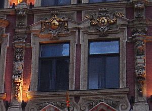 d&eacute;tail fa&ccedil;ade de l'ancienen Bourse &agrave;  Lille