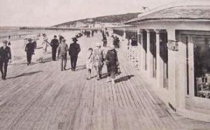 le splanches de Deauville ann&eacute;es 30 - The desk in the years 30
