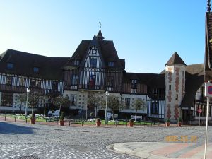 la mairie - the town hall