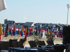 Les parasols et la Marina