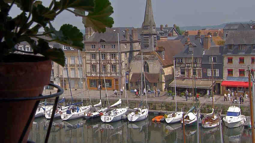 L'&eacute;glise et le vieux bassin &agrave; Honfleur