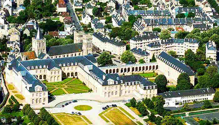 Abbaye aux Dames Caen, si&egrave;ge du Conseil r&eacute;gional