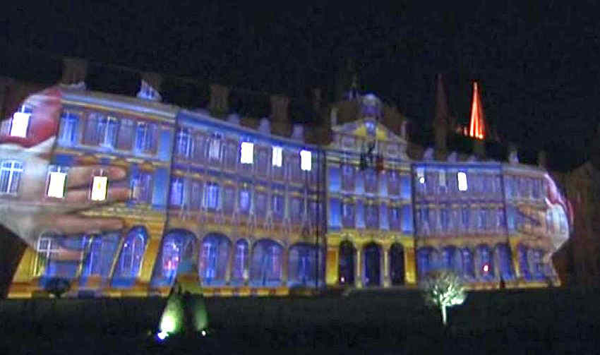 Son et lumi&egrave;re  sur l'h&ocirc;tel de  ville de Caen
