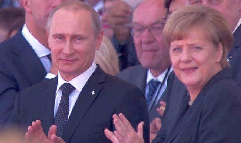 Angela Merkel and Putin 