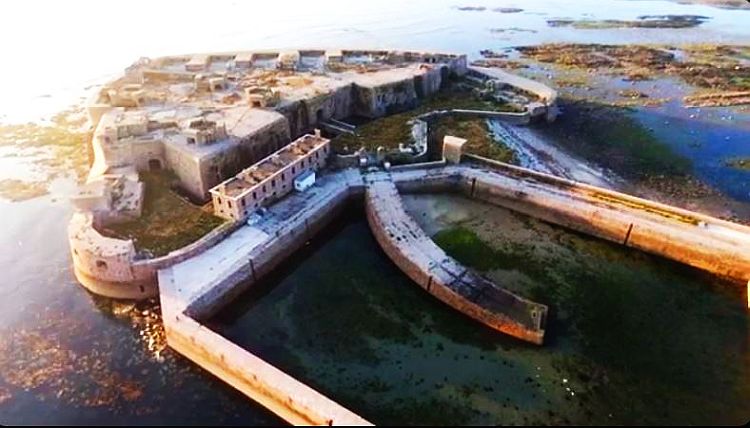 Forte de l'&icirc;le Pel&eacute;e de Cherbourg
