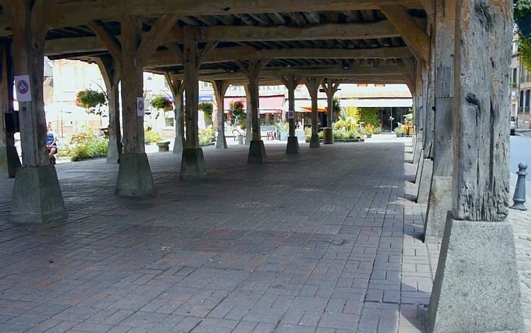 Halle de  Lyons la F&ocirc;ret