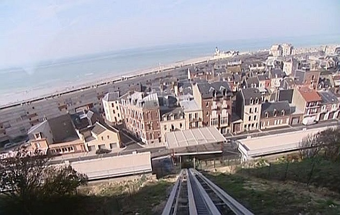 Le Tr&eacute;port vu  du Funiculaure