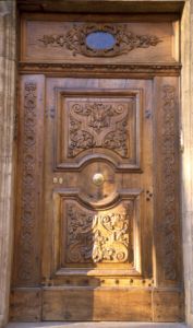 Porte H&ocirc;tel de Maontauron